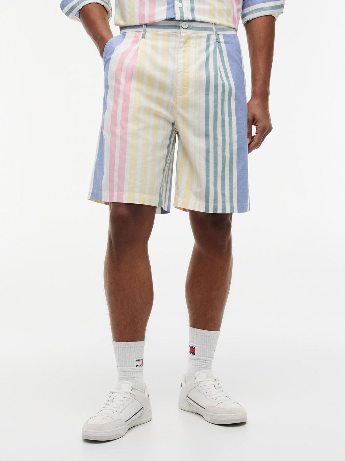 TOMMY HILFIGER MEN CASUAL STRIPE SHORTS DM0DM23382YBL