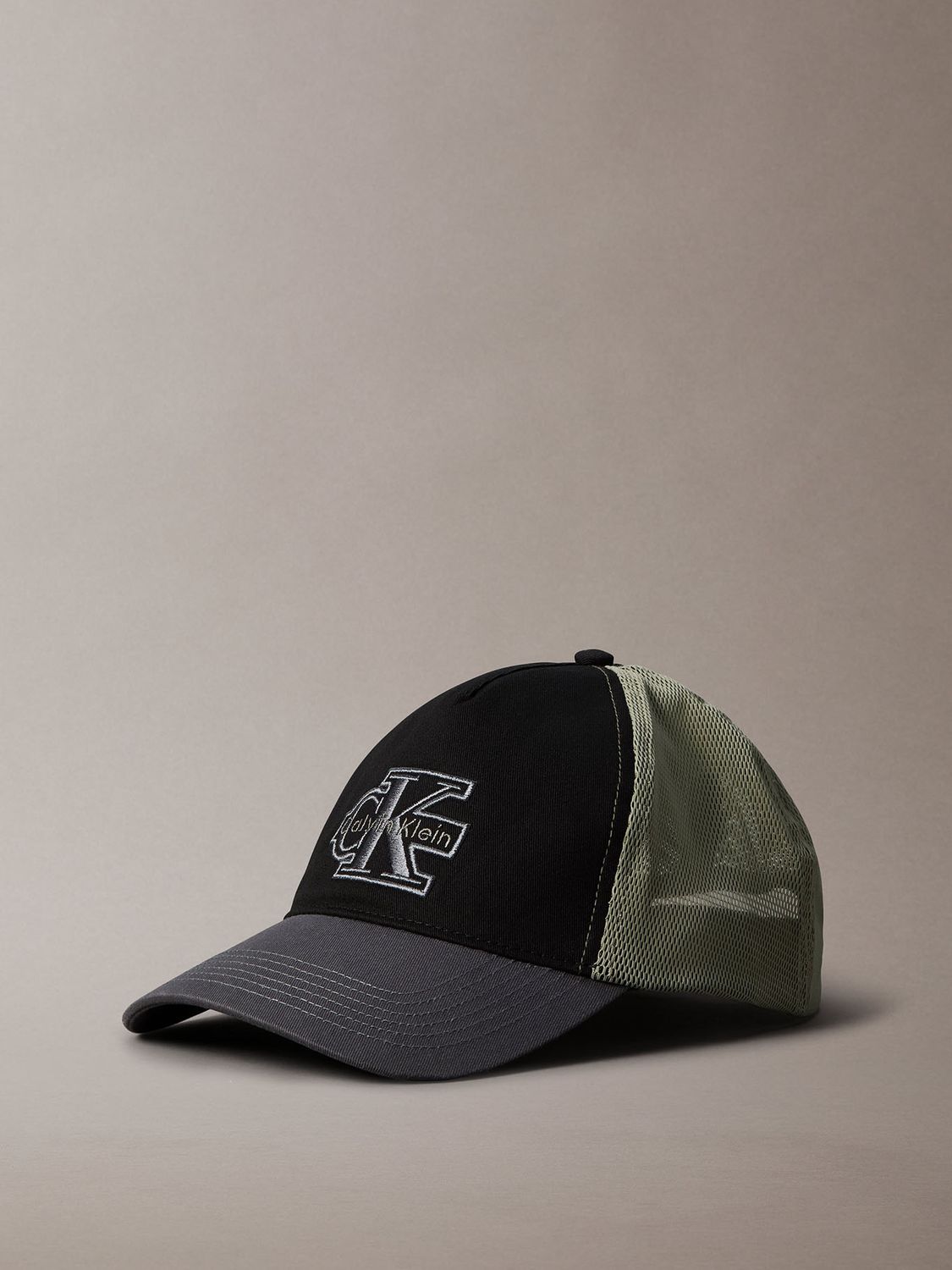 CALVIN KLIEN MEN COLOUR BLOCK MESH TRUCKER HAT 4D5092G001