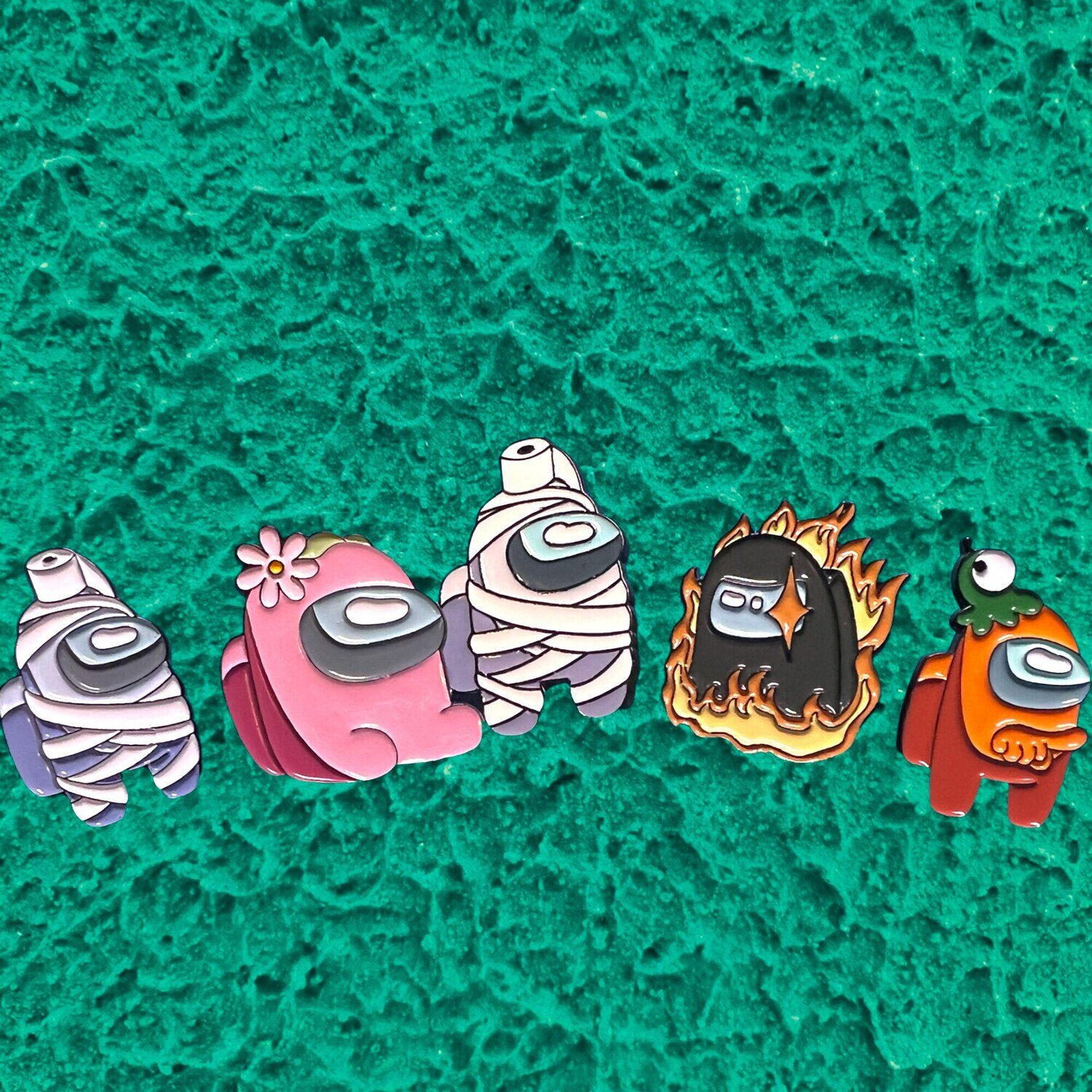 Set Of 5 - Among Us - Game - Imposter - Needle Minder - Pin - Magnet