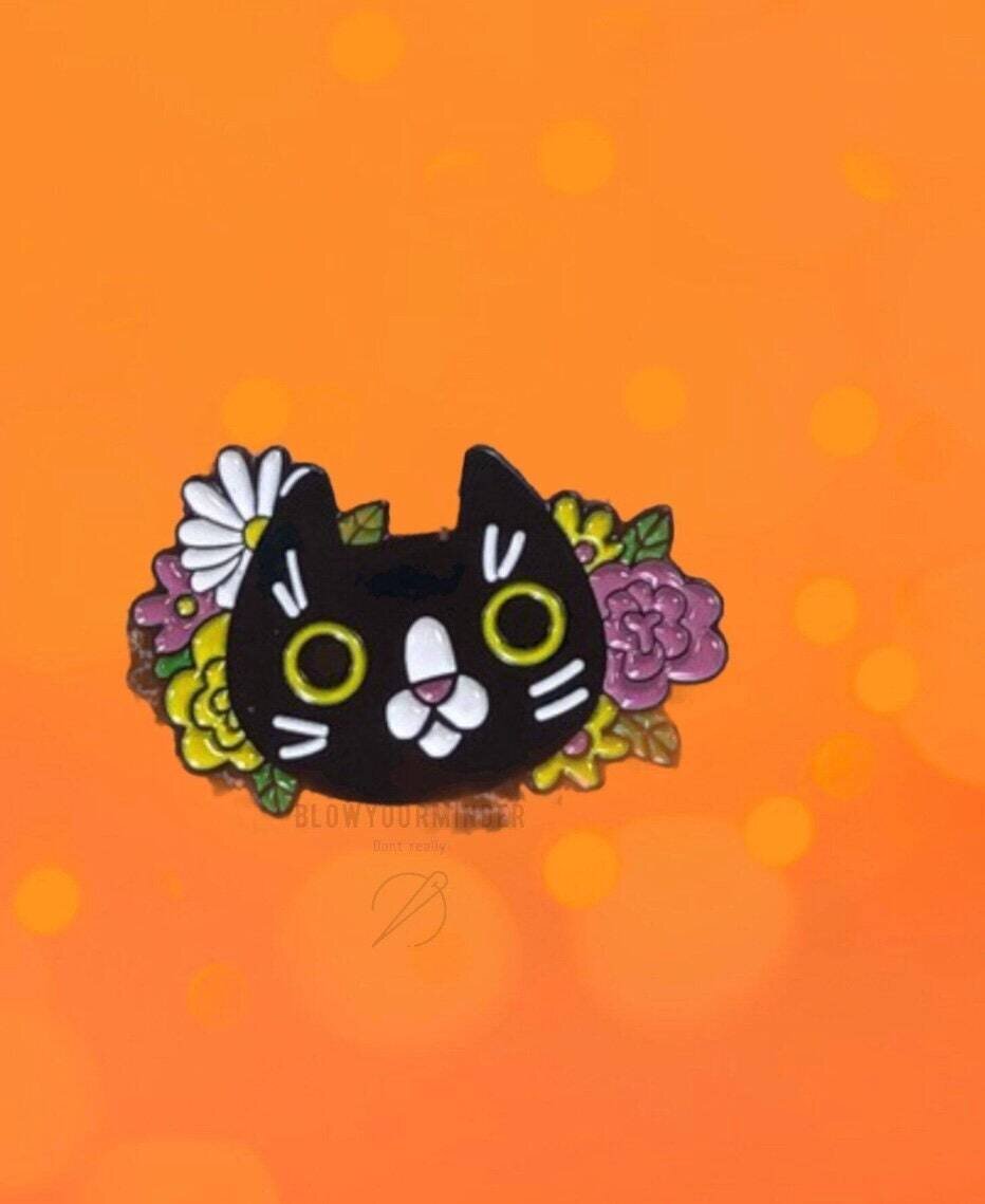Flash Art - Black Cat - Flower - Kitten - Kitty - Needle Minder - Pin - Magnet