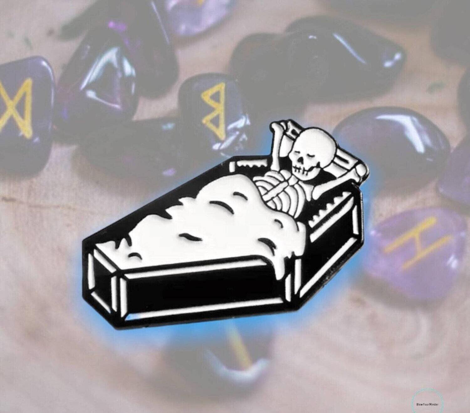 Sleeping Skeleton - Coffin - Relax - Needle Minder - Pin - Magnet