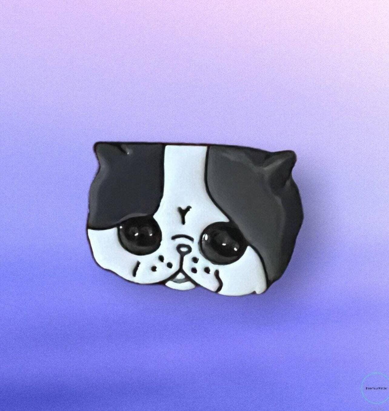 Persian Kitty - Cat - Needle Minder - Pin - Magnet