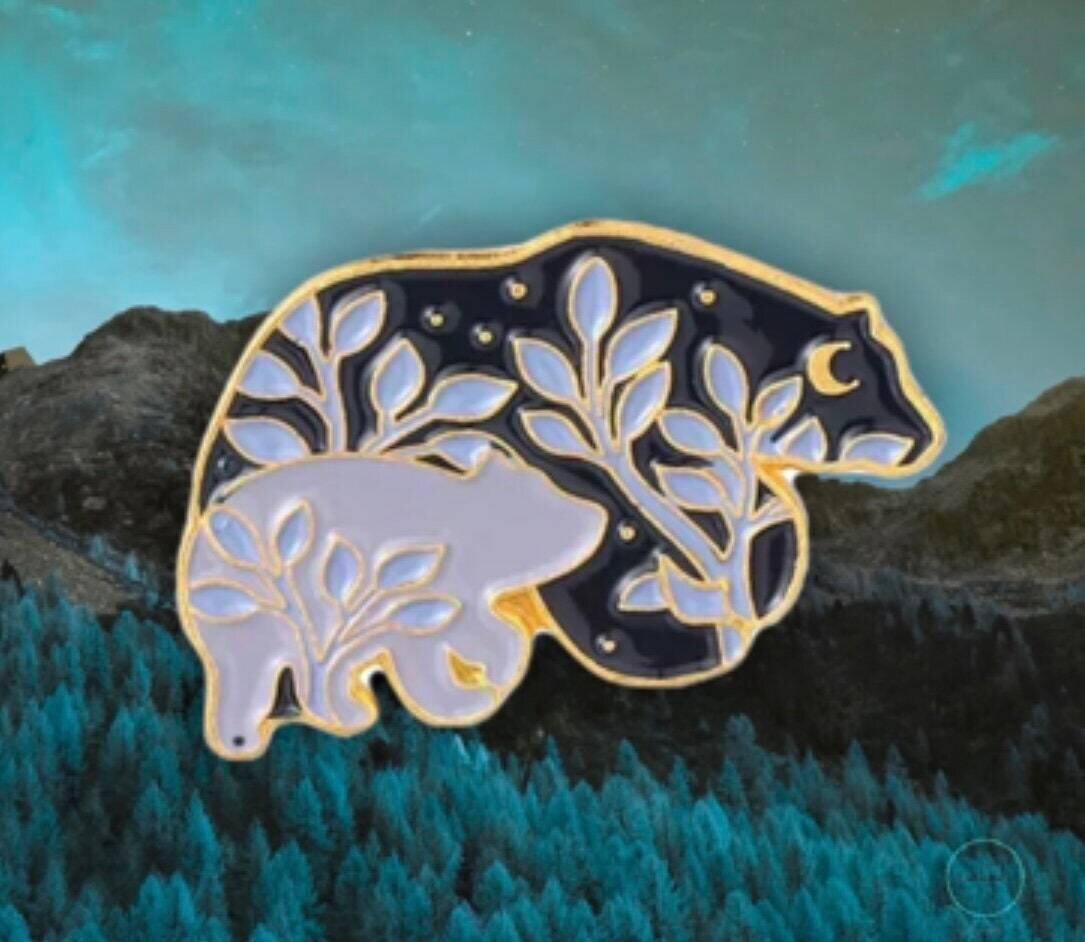 Bear - Cub - Mama - Mom - Beautiful - Needle Minder - Pin - Magnet