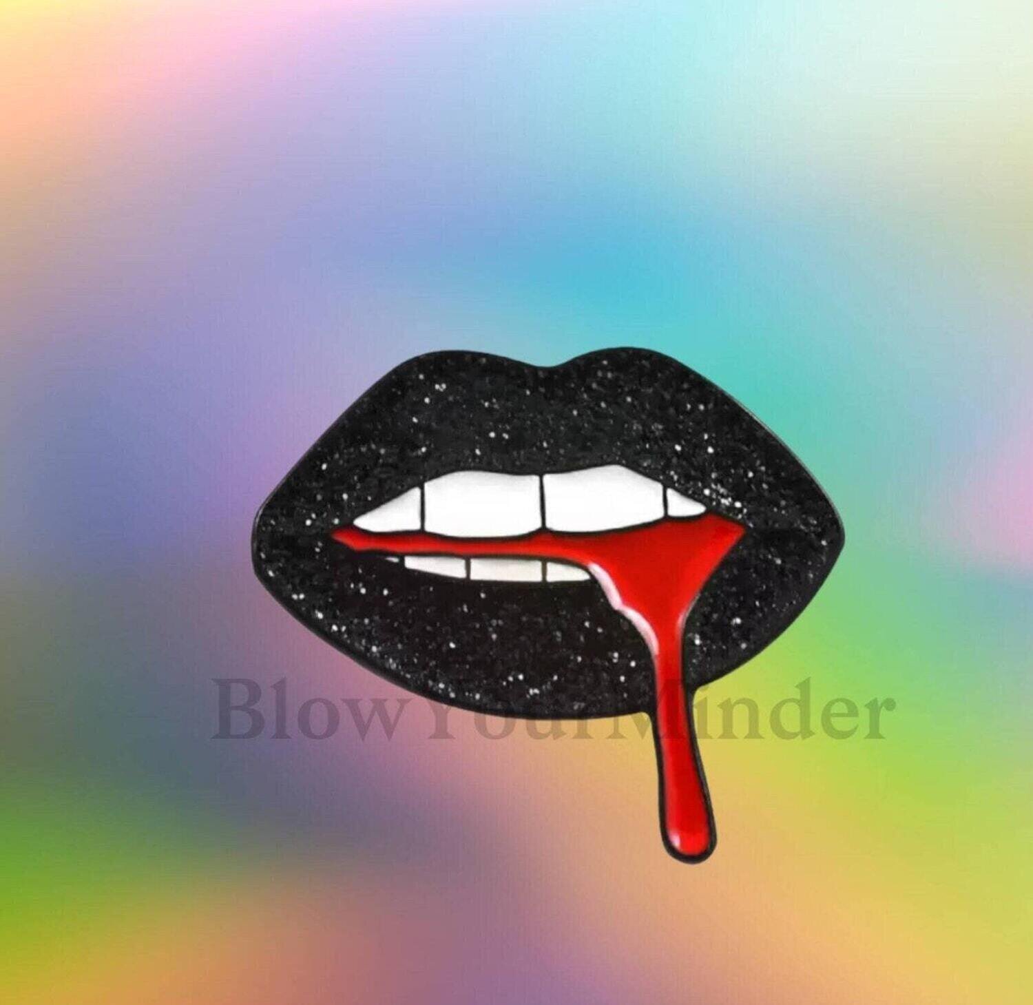 Lips - Gothic - Goth - Glitter - Needle Minder - Pin - Magnet