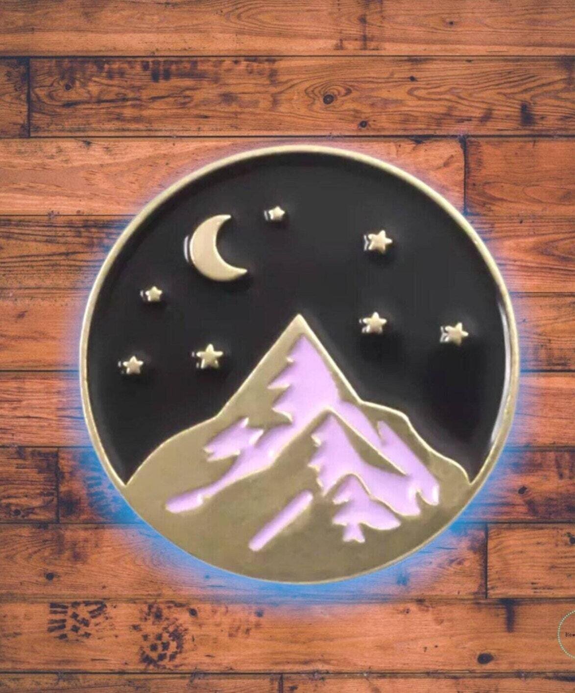 Mountain - Nature - Needle Minder - Pin - Magnet