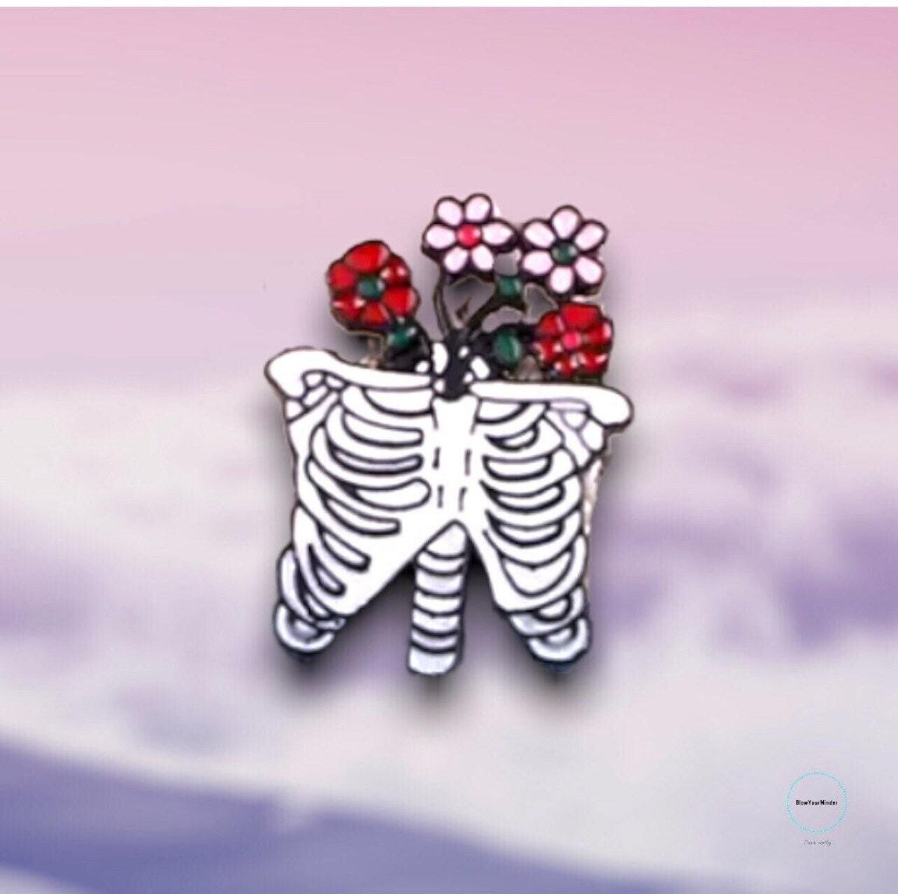 Flower - Ribs - Skeleton - Bones - Bone - Skull - Needle Minder - Pin - Magnet