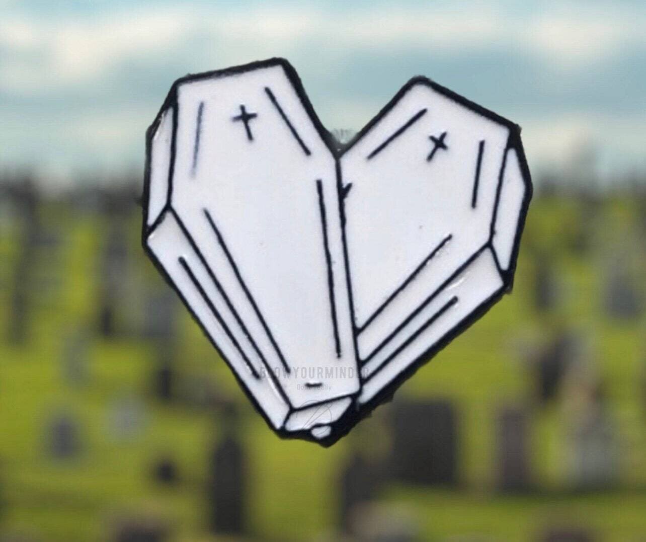 Coffin Heart - Love - Needle Minder - Pin - Magnet