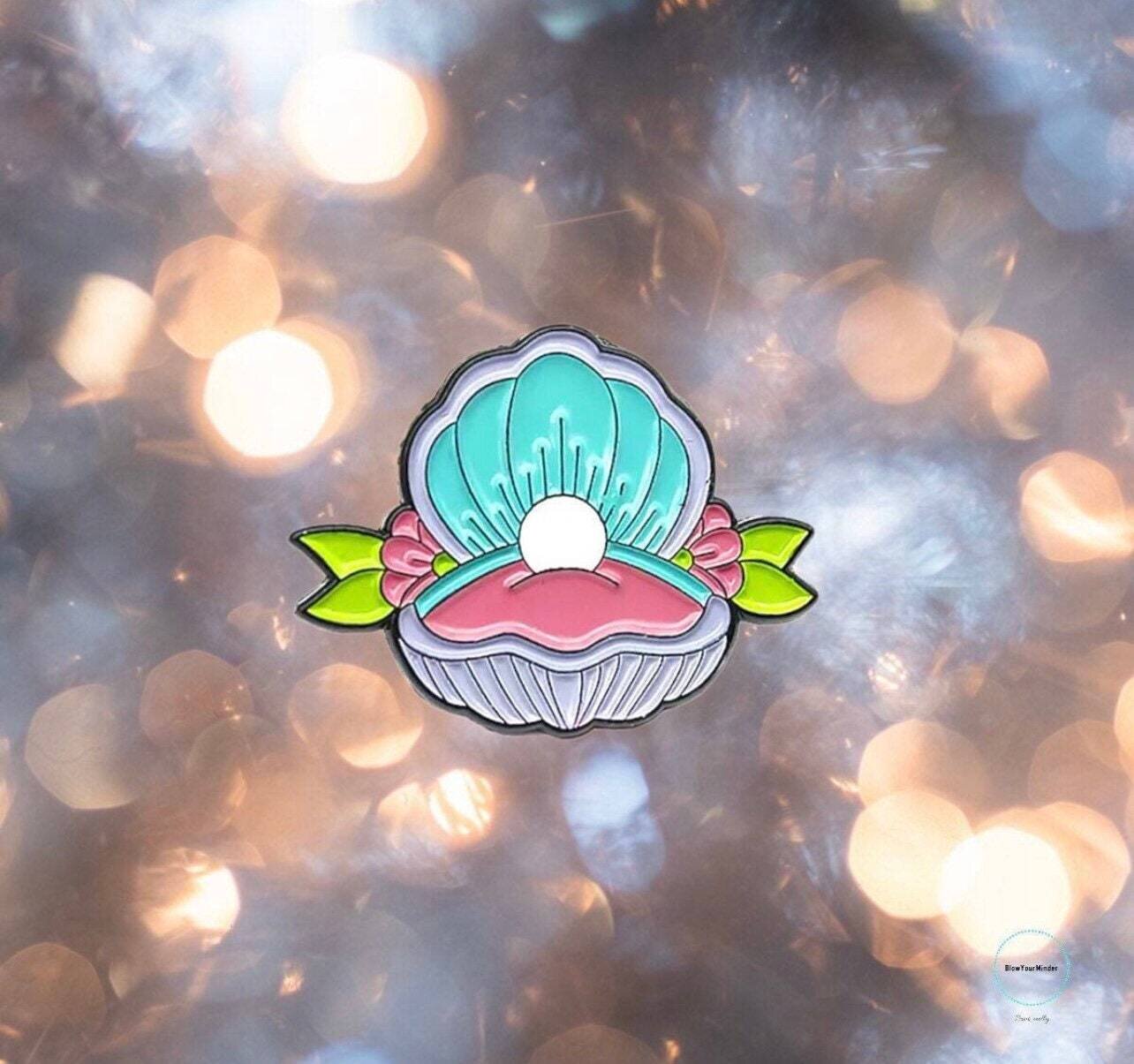 Clam - Pearl - Shell - Ocean - Needle Minder - Pin - Magnet