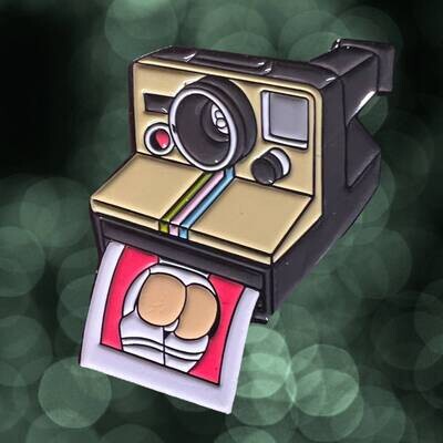 Polaroid Booty - Nostalgia - Funny - Needle Minder - Pin - Magnet