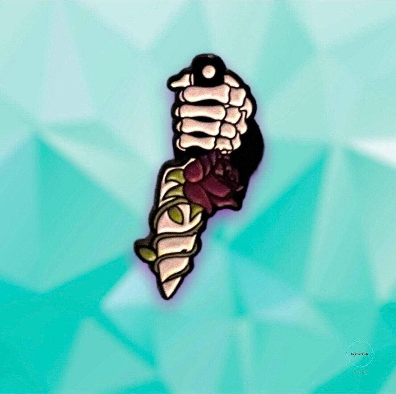 Very Small Knife - Perfect Pin - Minder - Needle - Pin - Magnet