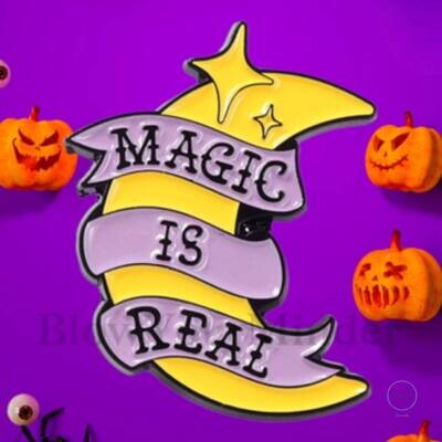 Magic Is Real - Moon - Witchy - Witch - Halloween - Needle Minder - Pin - Magnet