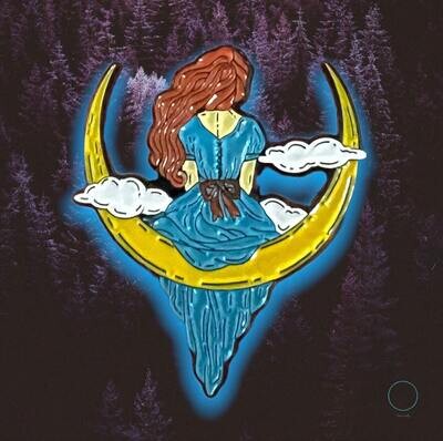 Moon Witch - Beautiful - Woman - Needle Minder - Pin - Magnet