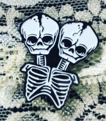 Skeleton - Conjoined Twins - Horror - Needle Minder - Pin - Magnet