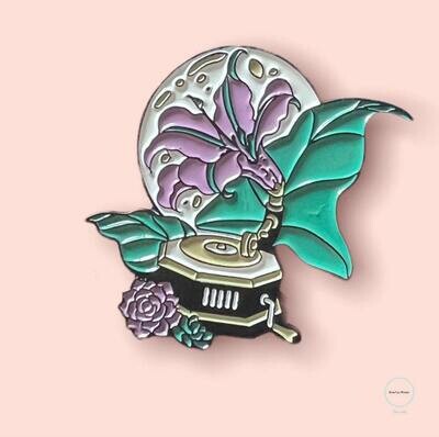 Flower - Record Player - Phonograph - Needle Minder - Pin - Magnet