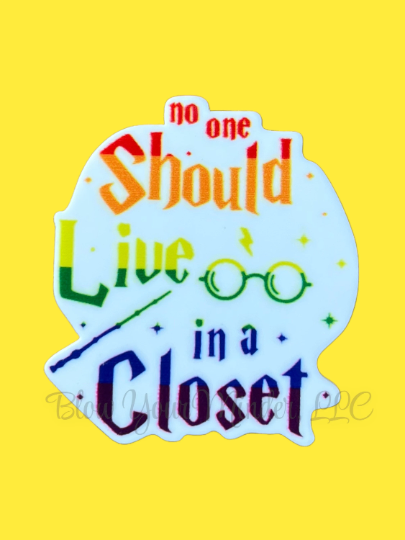 No One Should Live In A Closet - LGBTQ Wizard - Gold - Harry - Needle Minder - Pin - Magnet