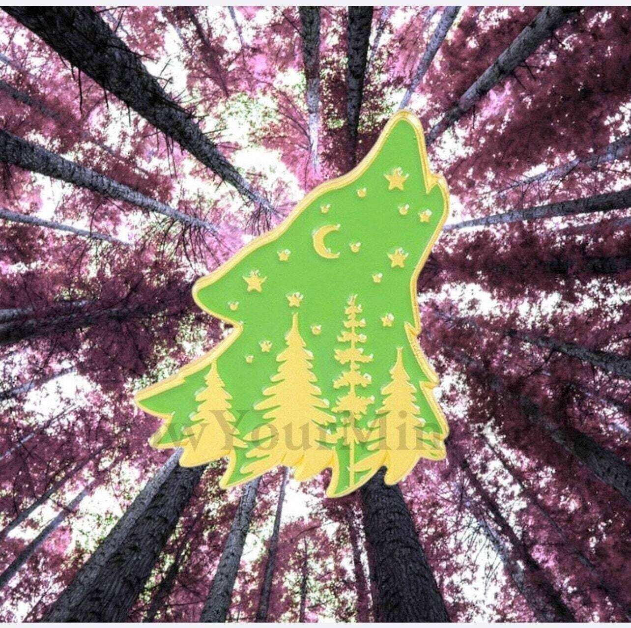 Wolf - Howling - Nature - Lime Green - Minder - Needle - Pin - Magnet