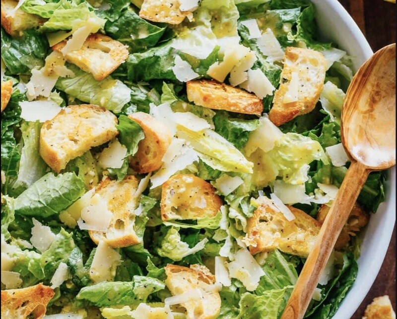 Ensalada César con pollo
