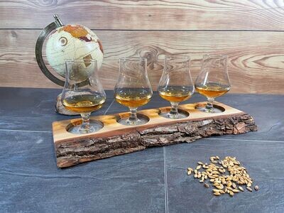 Tasting-Board - massive Eiche mit Rinde - für vier Gläser - Whisky-Board
