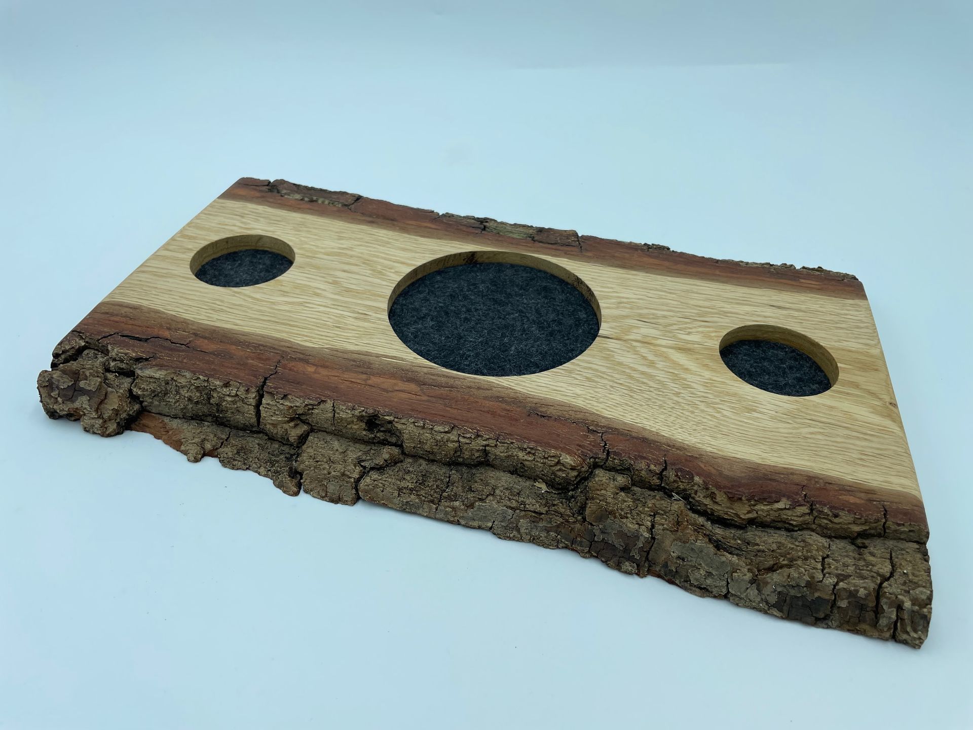 Shared Dram Board - massive Eiche mit Rinde - für zwei Personen - Whisky-Board (passend für Glencairn)