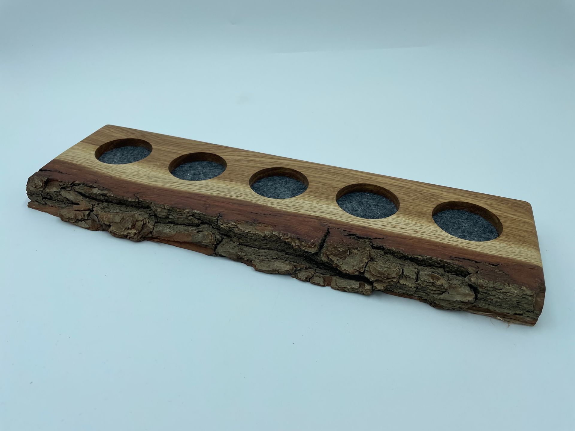 Tasting-Board - massive Eiche mit Rinde - für fünf Gläser - Whisky-Board (passend für Glencairn)