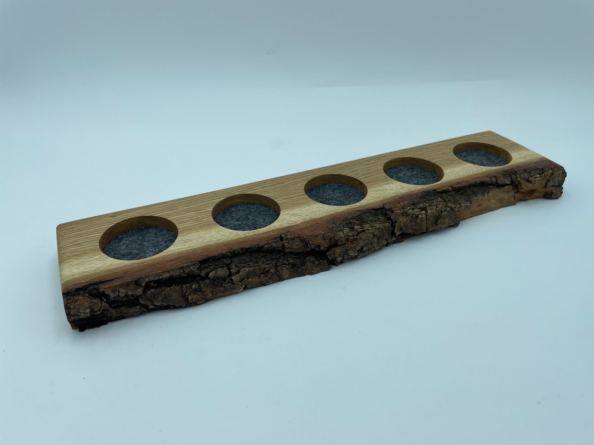 Tasting-Board - massive Eiche mit Rinde - für fünf Gläser - Whisky-Board (passend für Glencairn)