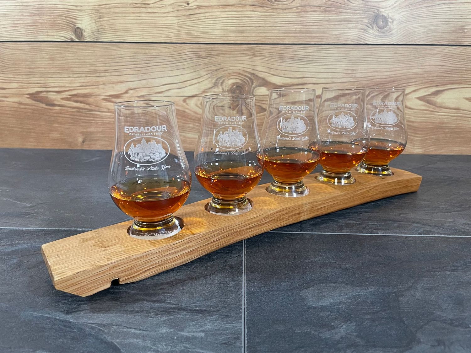 Tasting-Board - Fassdaube vom Cask Wizard - für fünf Gläser - Whisky-Board (passend für Glencairn) - personalisierbar