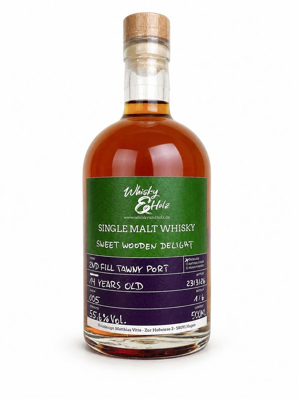 Whisky & Holz - 14 Jahre - Sweet Wooden Delight - 2nd Fill Tawny Port Finish - 0,5l Whisky & Holz - 14 Jahre - Sweet Wooden Delight - 2nd Fill Tawny Port Finish - 0,5l