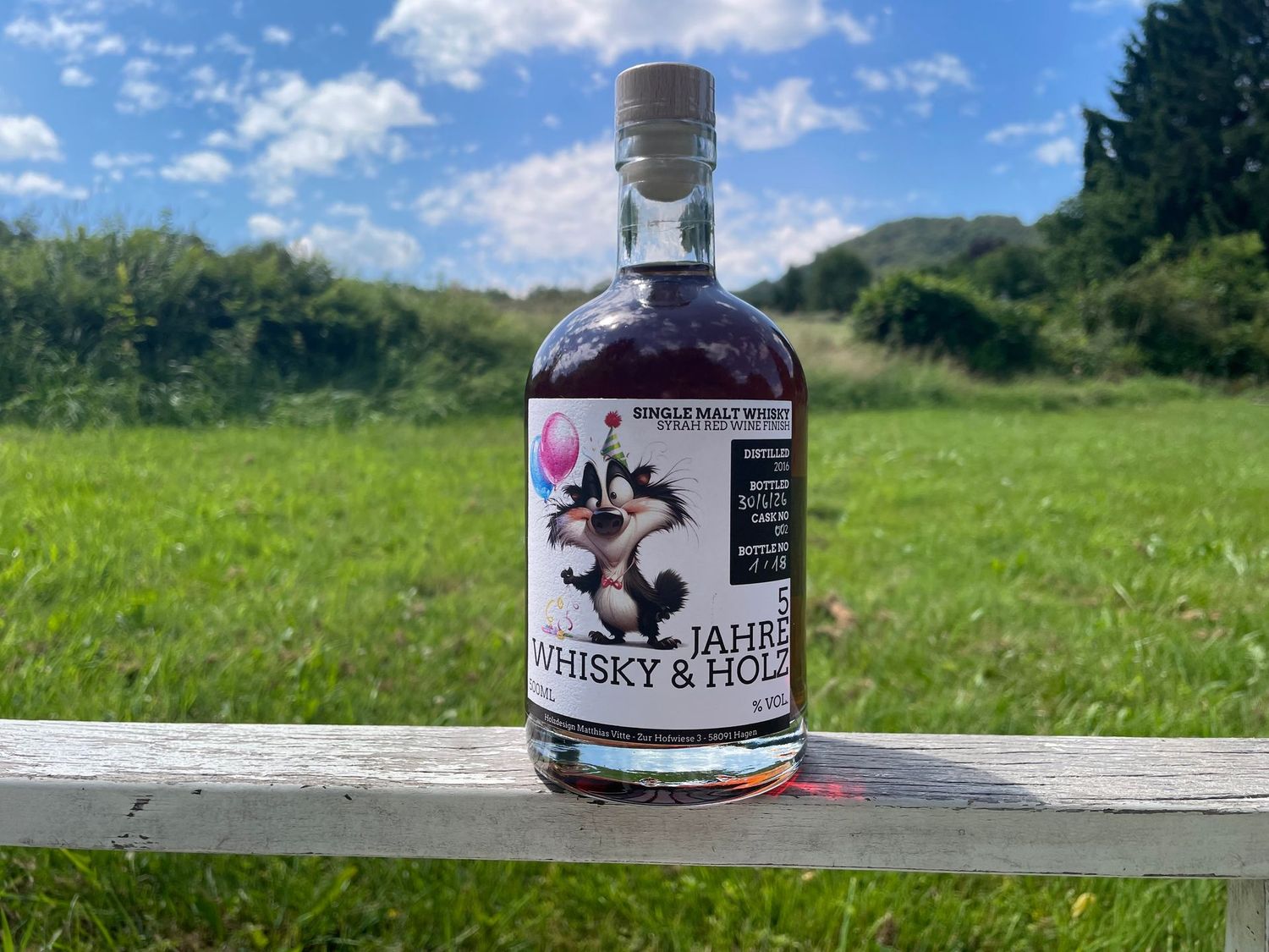 Jubiläumsabfüllung: 5 Jahre Whisky & Holz - 2016/2026 - Syrah Red Wine Cask Finish - 0,5l