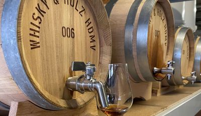 VORBESTELLUNG: Whisky & Holz - 2018/2026 - Fass 009 - Muskat Likörwein Finish - 0,5l (Tasting-Sample Nr. 4)