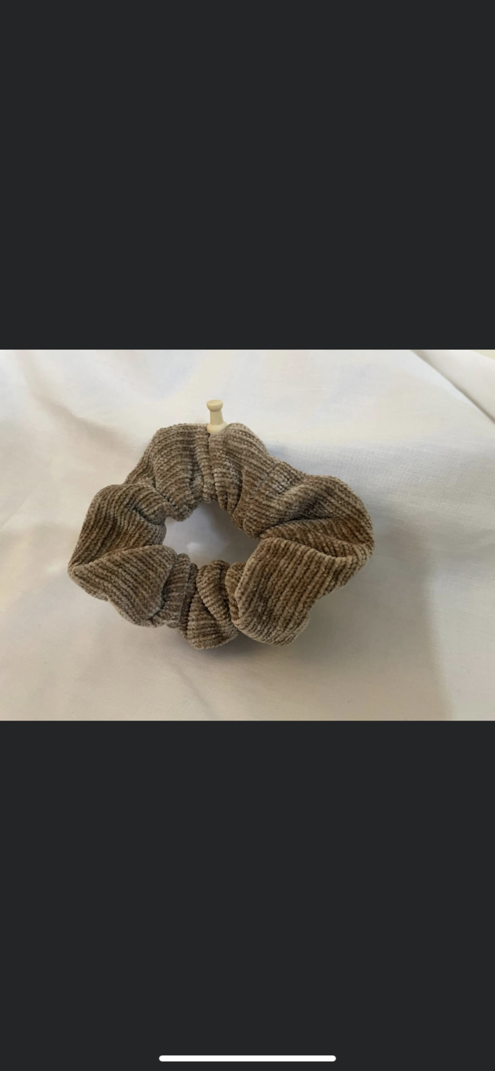 Large Dark Beige Ribbed Hair Scrunchie