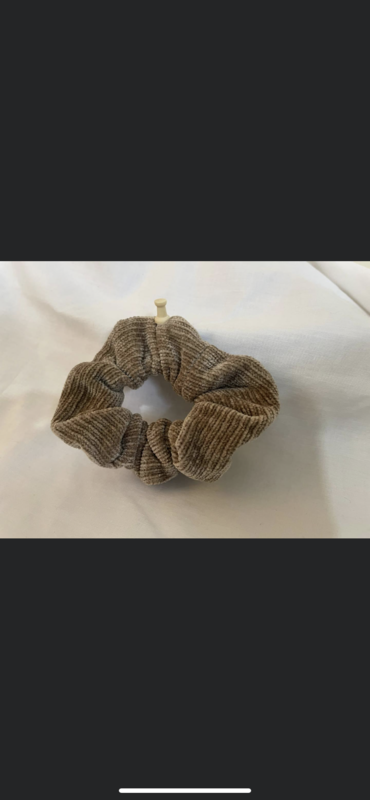 Large Dark Beige Ribbed Hair Scrunchie