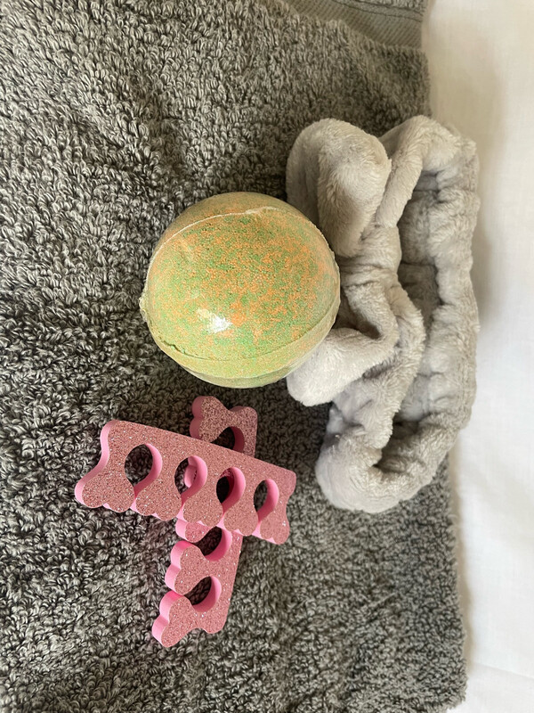 Mango Scented Bath Bomb