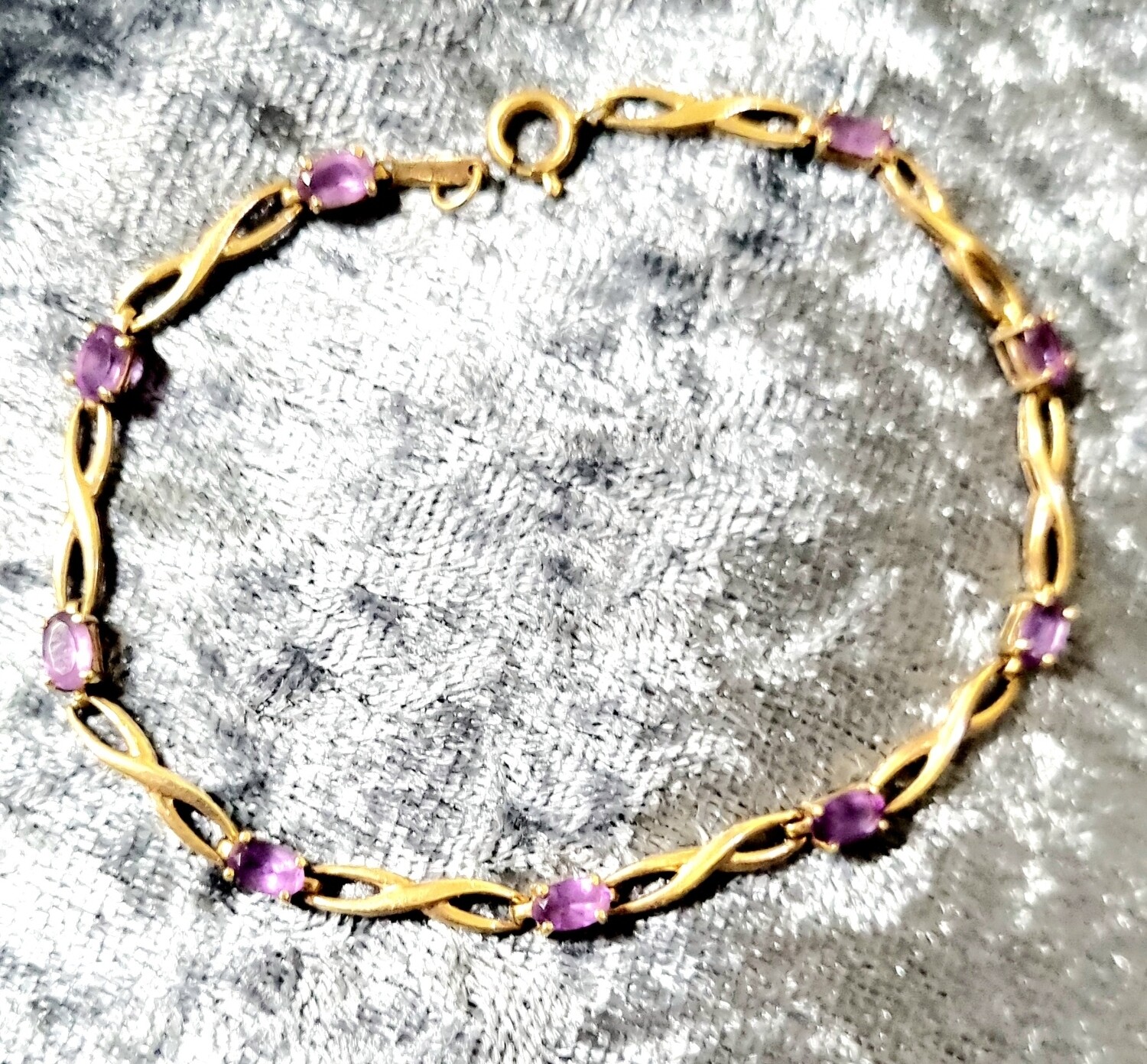 9ct gold and amythest tennis bracelet