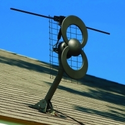 ClearStream™ 2V Long Range Indoor/Outdoor HDTV Antenna