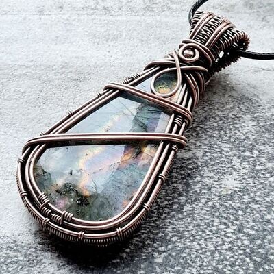 Aurora Labradorite with beads pendant with chain.