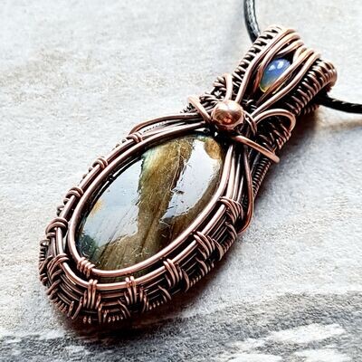 Labradorite with WELO Opal accent pendant with chain.