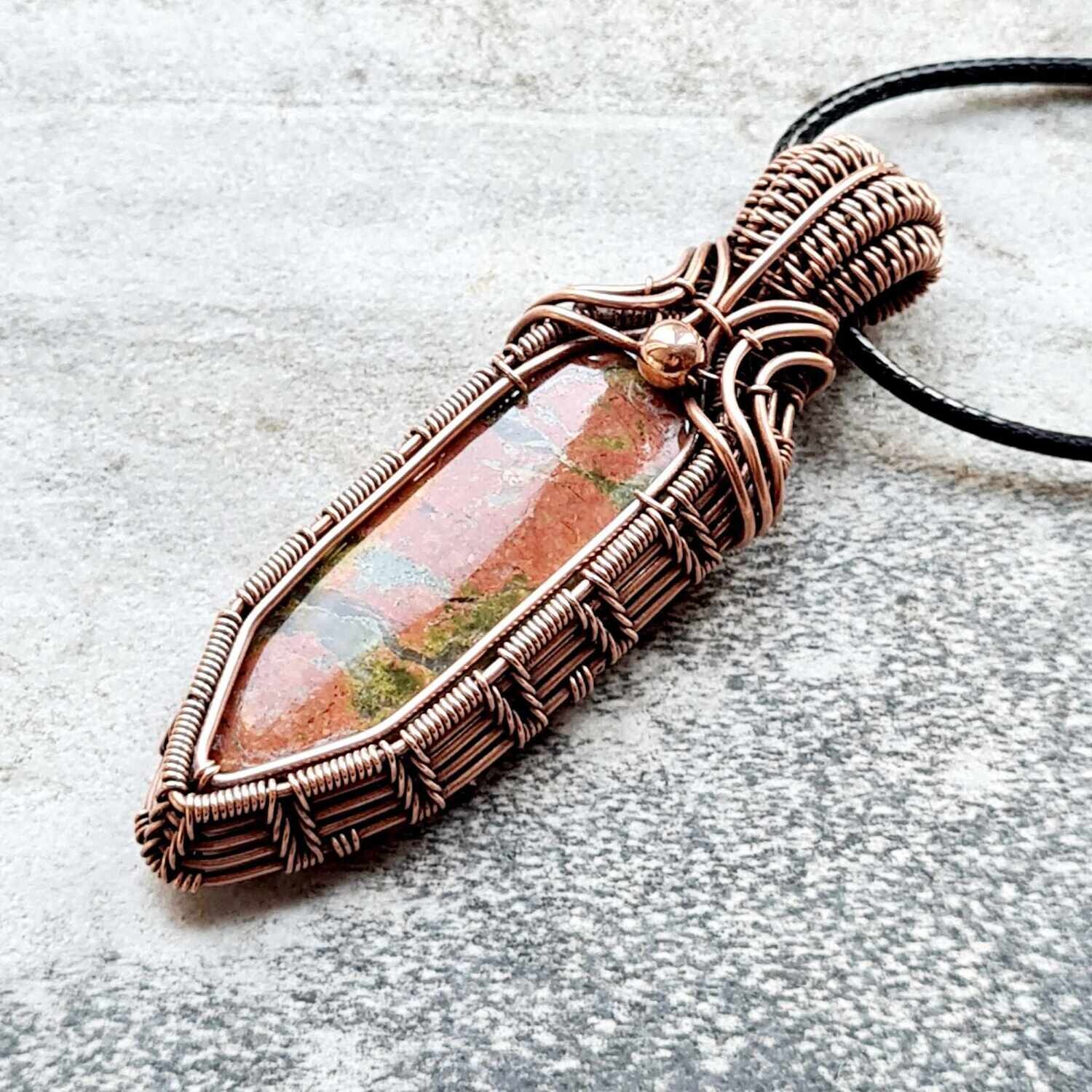 Unakite pendant with chain.