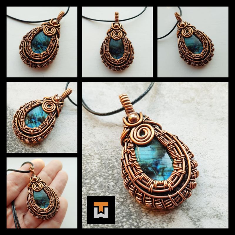 Labradorite pendant with chain.