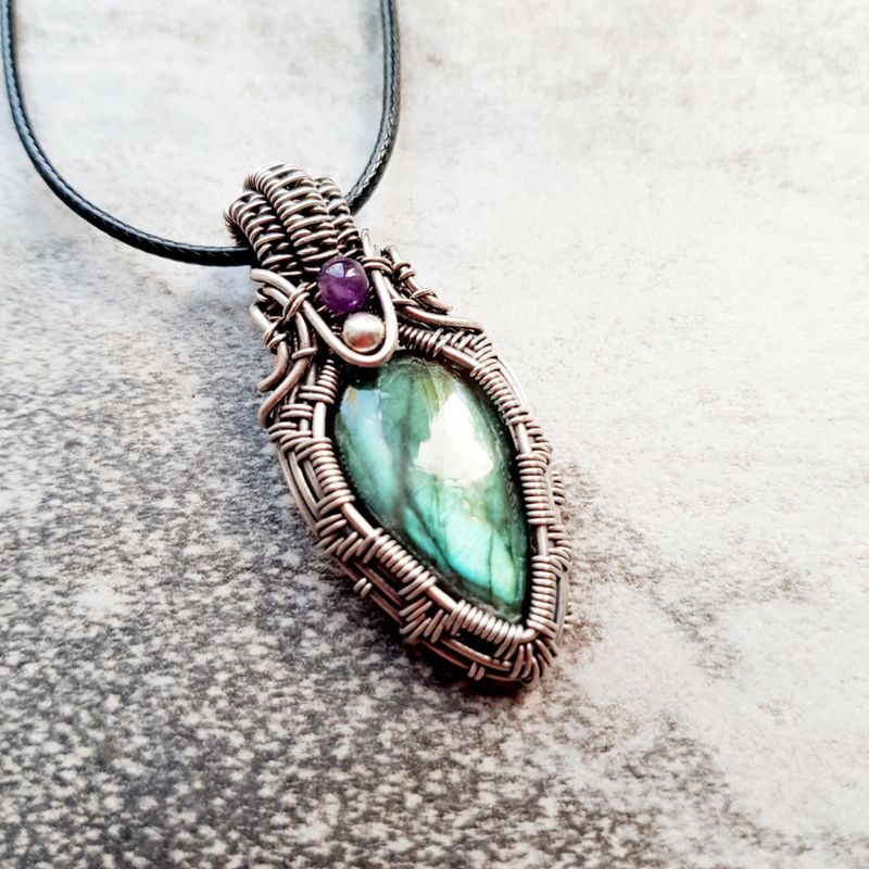 Labradorite and Amethyst pendant with chain.