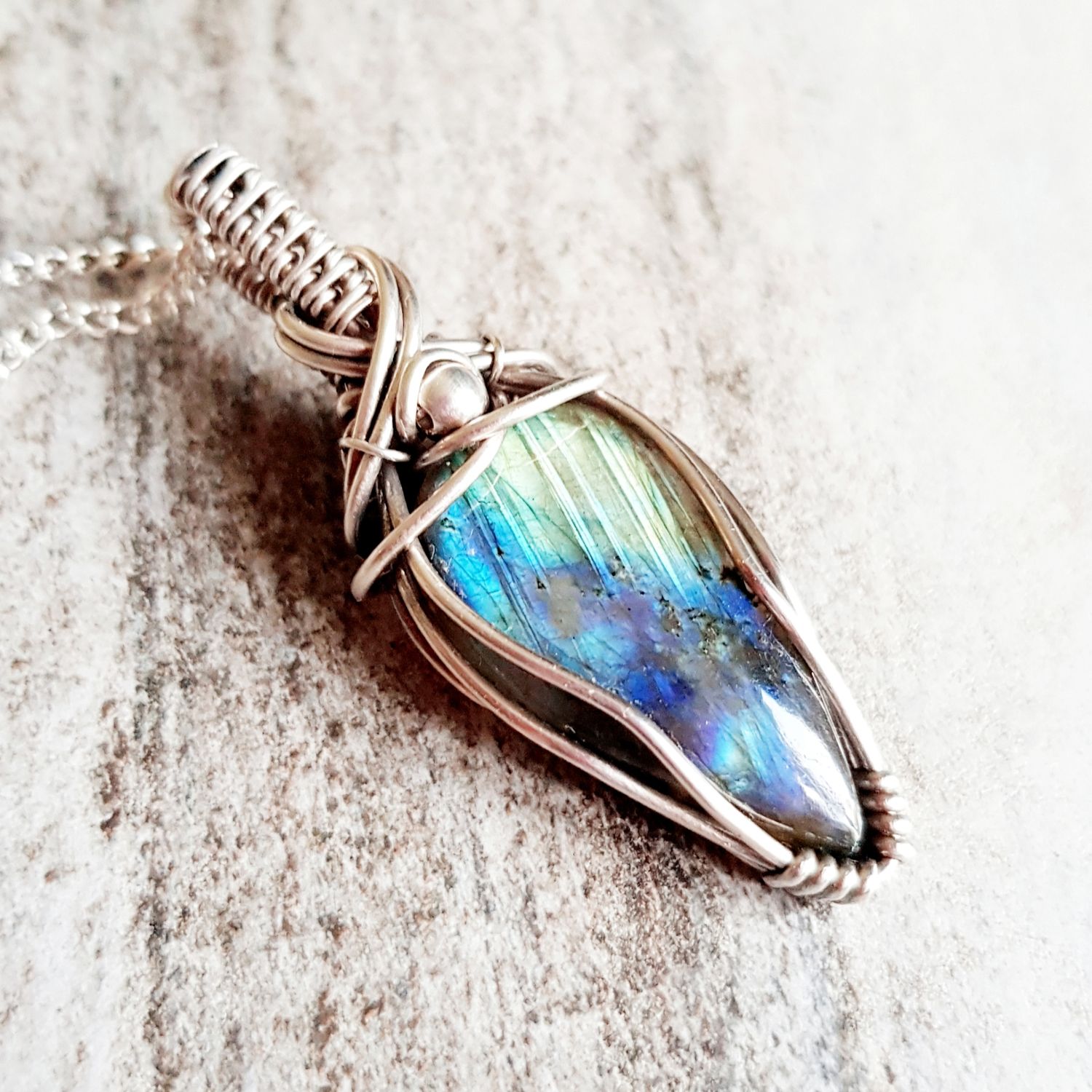 Labradorite pendant with chain.