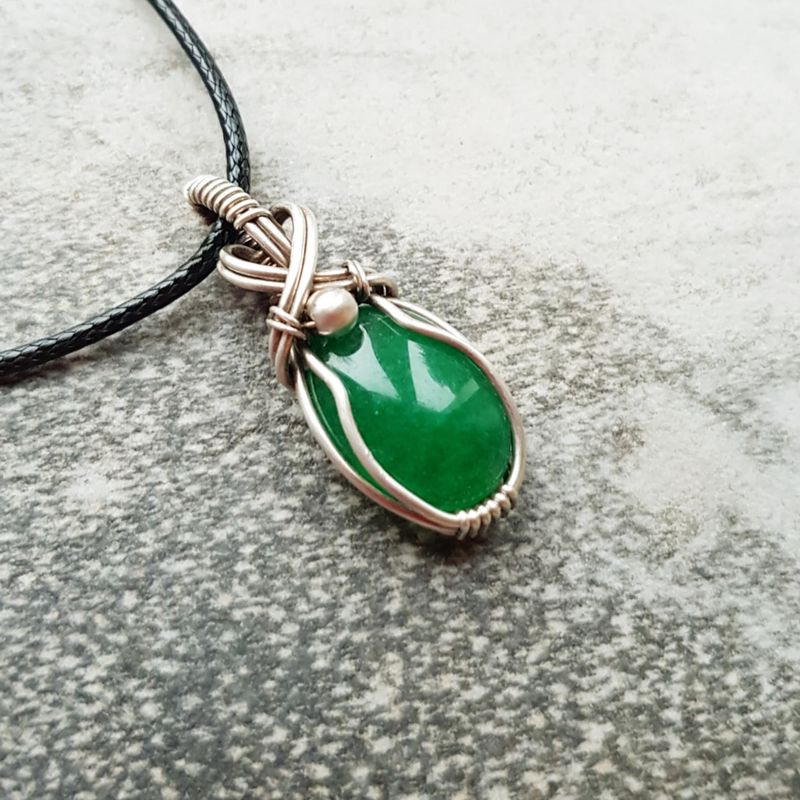 Aventurine pendant with chain.
