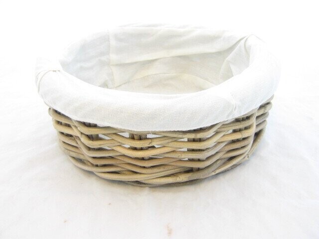 Etalagemand Artisan Kubu met cremekleur stof rond 30*12 cm