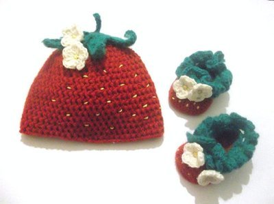 Strawberry Set Hat and Toddler Booties