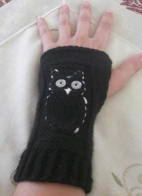 Knitterd Owl Fingerless Gloves