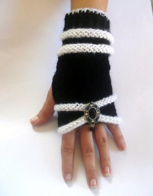 Knitted Black Fingerless Gloves Bow 4 sizes