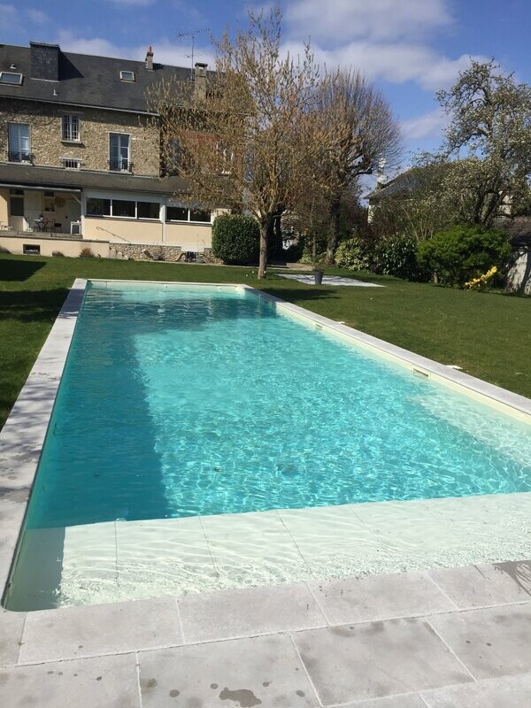 PISCINE MKR BÂTIMENT