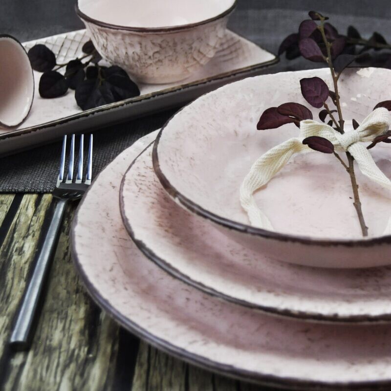 Servizio piatti 18 pz in ceramica Preta anticato rosa Arcucci Servizio piatti 18 pz in ceramica Preta anticato rosa Arcucci