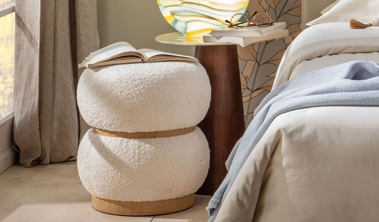 Pouf in legno e tessuto col.avorio L'Oca Nera