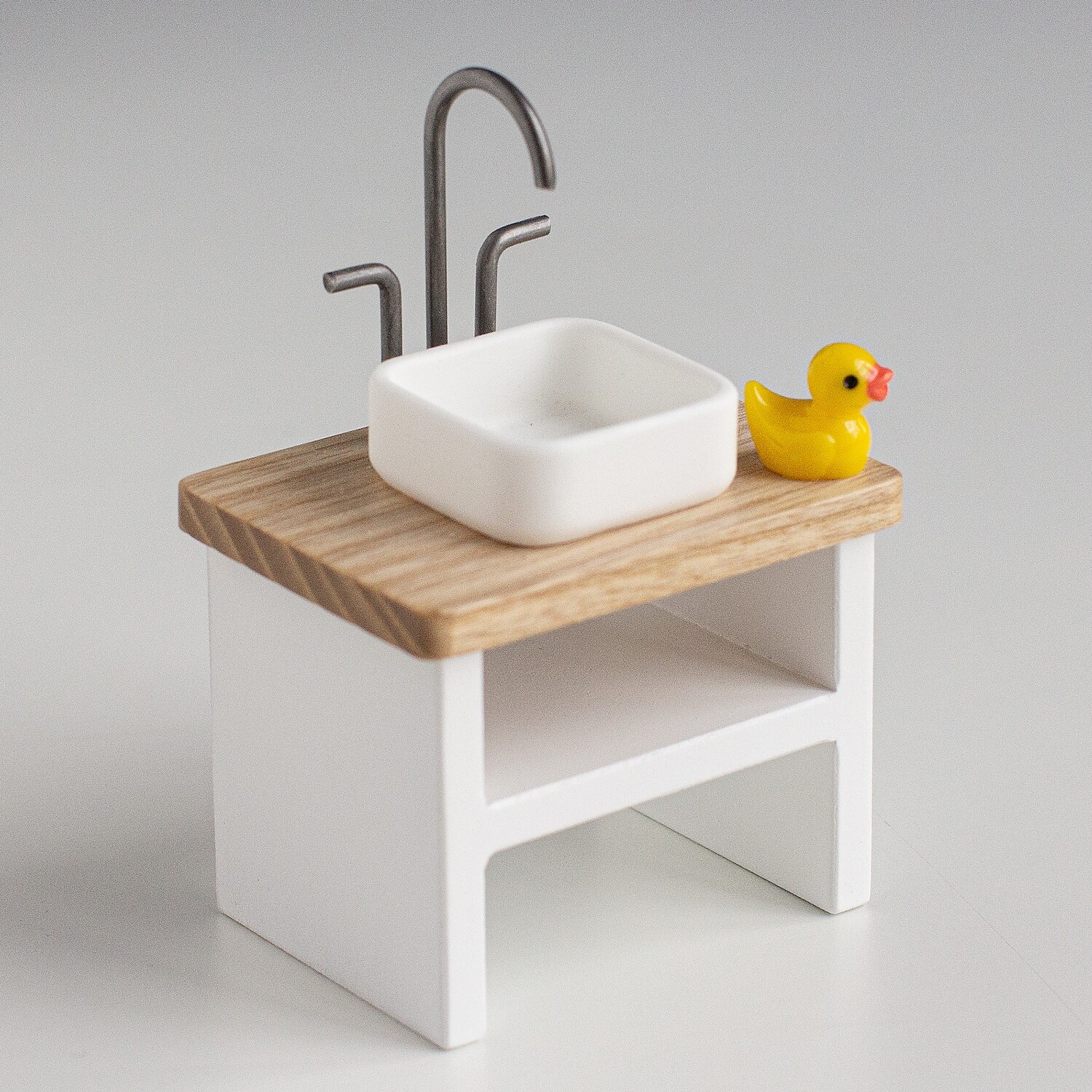 Bathroom table with duck for dollhouse 1:12
