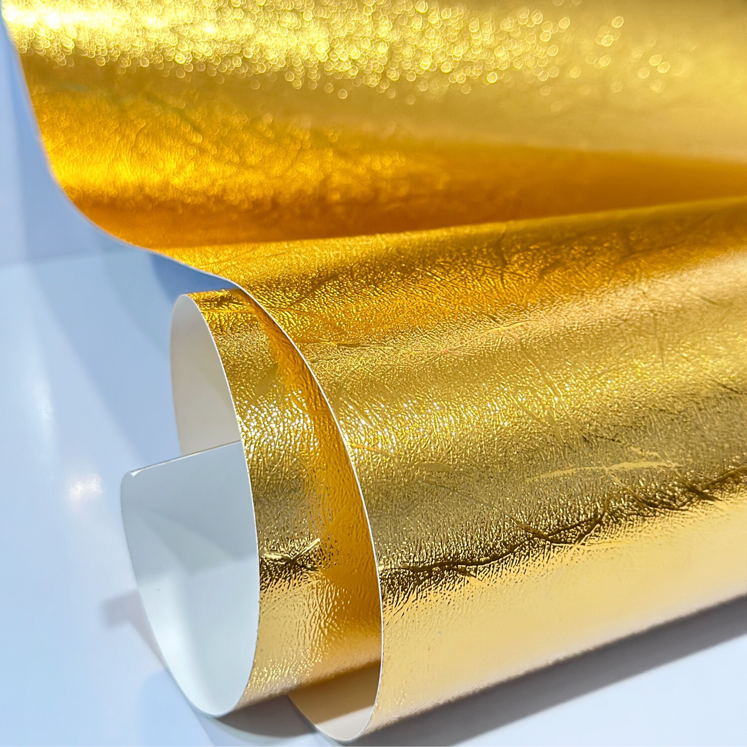 Vinil Adhesivo Texturizado Metálico Gold